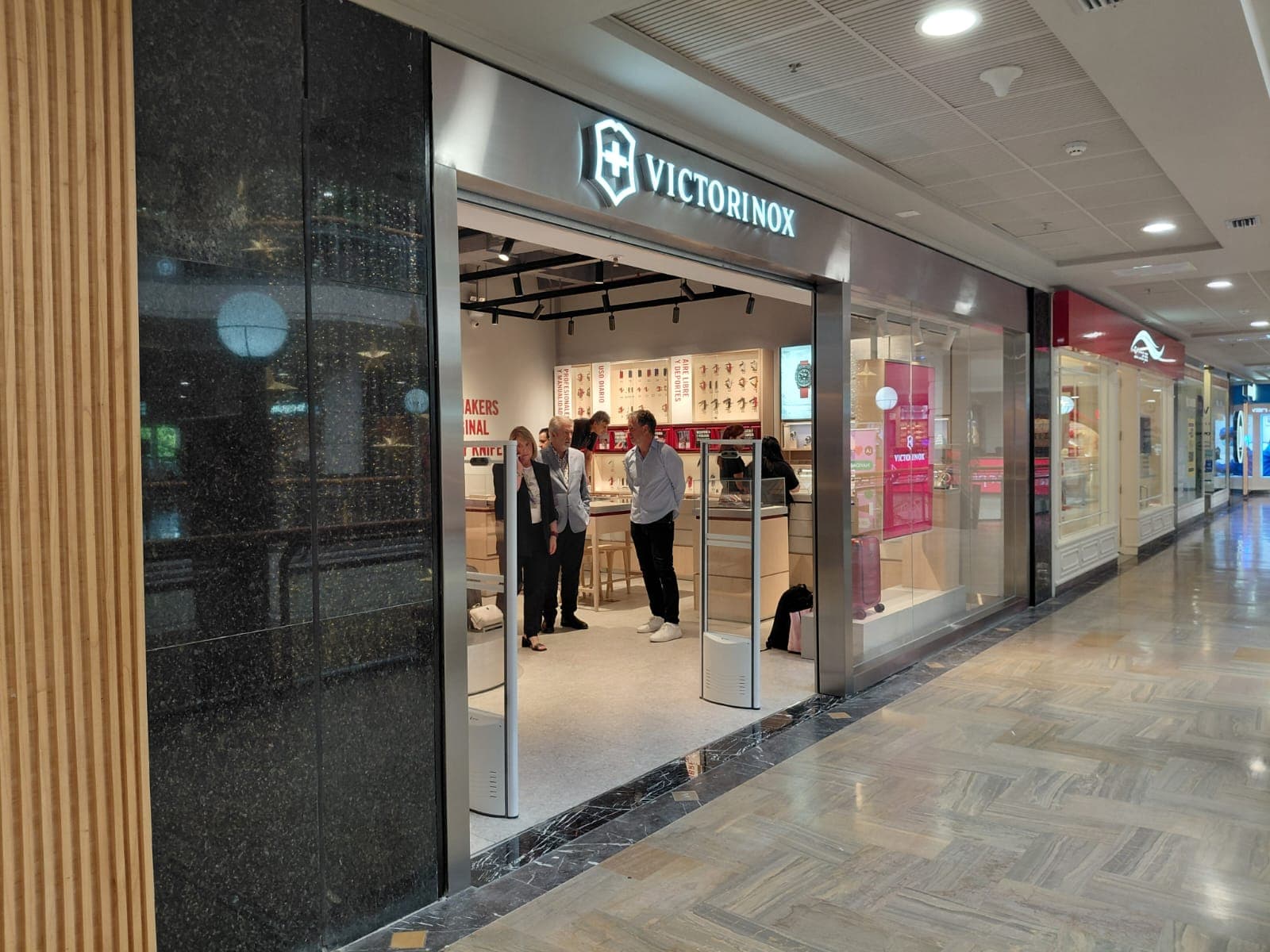 Victorinox